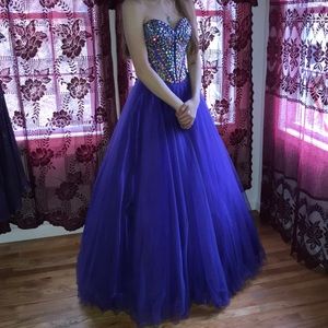 Jovani Size 2